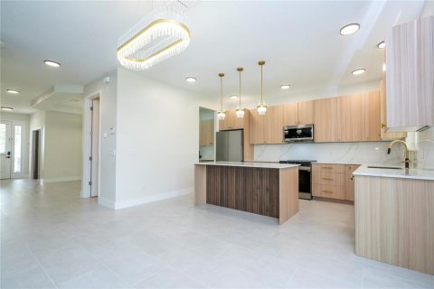 Casa en venta en Orlando, Florida, 4 dormitorios, 276.76 m2 № 1781172 - foto 11
