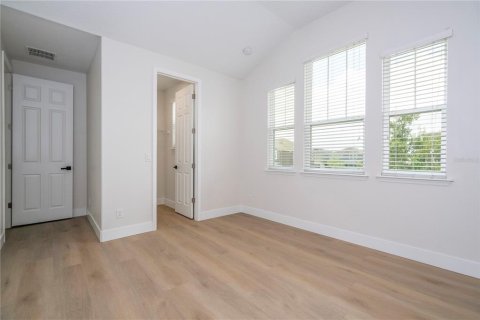 Casa en venta en Orlando, Florida, 4 dormitorios, 276.76 m2 № 1781172 - foto 21