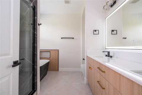 Casa en venta en Orlando, Florida, 4 dormitorios, 276.76 m2 № 1781172 - foto 23