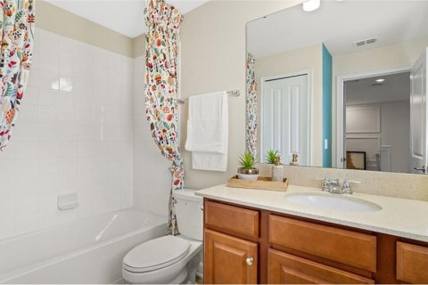 Townhouse in Apopka, Florida 4 bedrooms, 185.8 sq.m. № 1884216 - photo 11