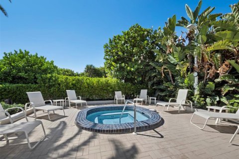 Copropriété à vendre à Longboat Key, Floride: 2 chambres, 148.83 m2 № 2391061 - photo 25