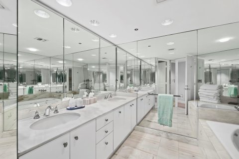 Copropriété à vendre à Longboat Key, Floride: 2 chambres, 148.83 m2 № 2391061 - photo 16