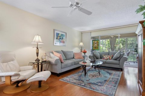 Condominio en alquiler en Sarasota, Florida, 2 dormitorios, 109.81 m2 № 1411673 - foto 6