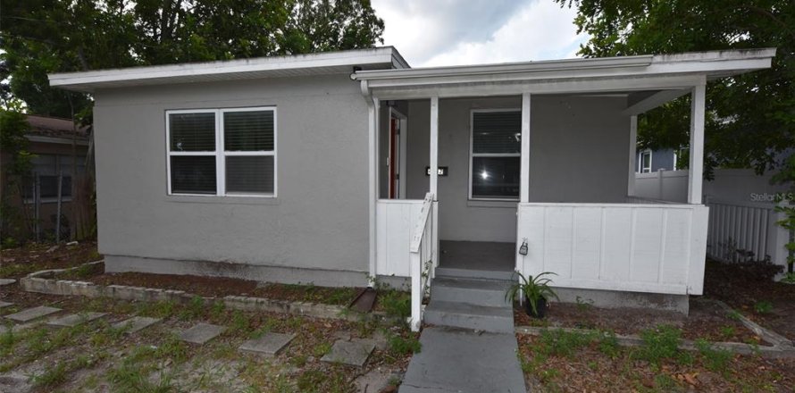 Villa ou maison à Saint Petersburg, Floride 5 chambres, 178 m2 № 2302873