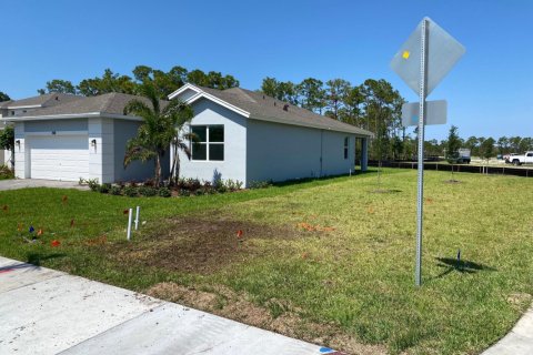 House in Stuart, Florida 3 bedrooms, 152.45 sq.m. № 1128984 - photo 1