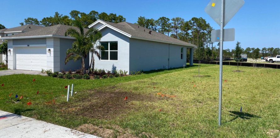 House in Stuart, Florida 3 bedrooms, 152.45 sq.m. № 1128984