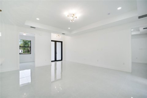 Casa en venta en Port Charlotte, Florida, 4 dormitorios, 165.64 m2 № 2220912 - foto 18