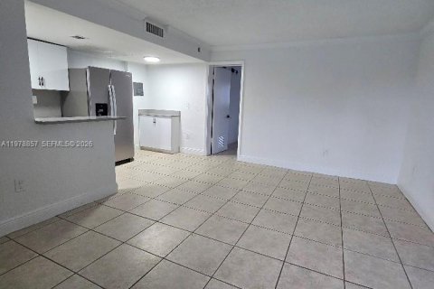 Condominio en venta en Miami, Florida, 1 dormitorio, 51.84 m2 № 2077628 - foto 6