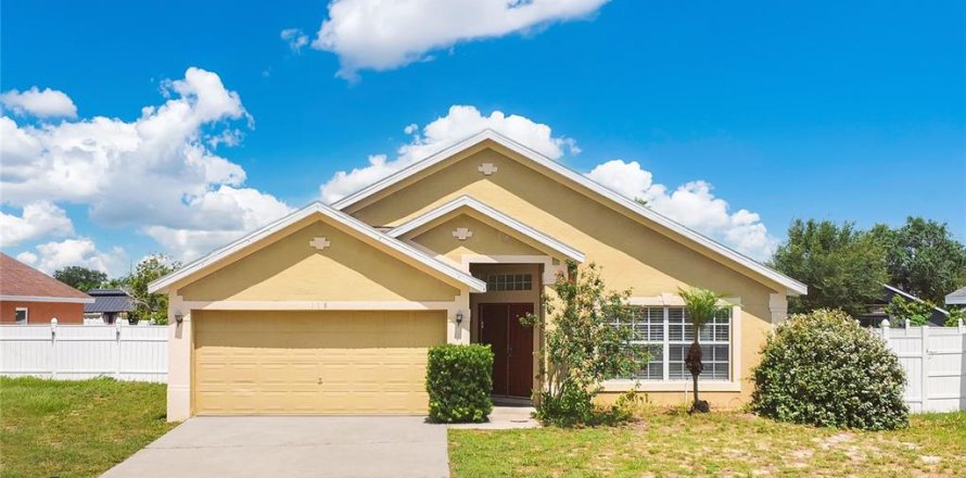 Casa en Davenport, Florida 4 dormitorios, 179.67 m2 № 1821020