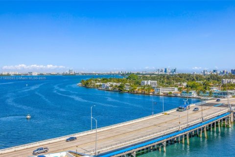 Condominio en venta en North Bay Village, Florida, 2 dormitorios, 95.69 m2 № 1965284 - foto 29