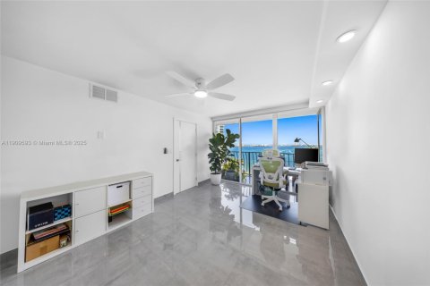 Condominio en venta en North Bay Village, Florida, 2 dormitorios, 95.69 m2 № 1965284 - foto 18