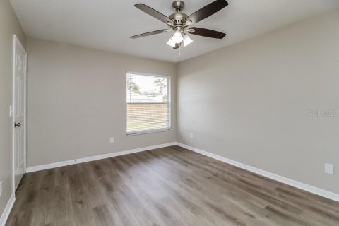 House in Orlando, Florida 3 bedrooms, 128.48 sq.m. № 1883508 - photo 10