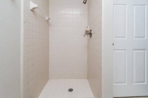 House in Orlando, Florida 3 bedrooms, 128.48 sq.m. № 1883508 - photo 12