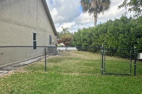 House in Royal Palm Beach, Florida 3 bedrooms, 175.03 sq.m. № 2084175 - photo 21