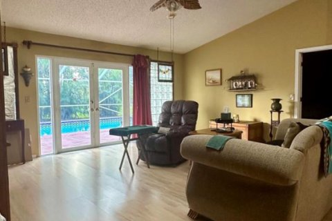 House in Royal Palm Beach, Florida 3 bedrooms, 175.03 sq.m. № 2084175 - photo 12
