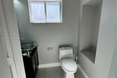 Condominio en venta en Miami, Florida, 3 dormitorios, 148.64 m2 № 2011265 - foto 19