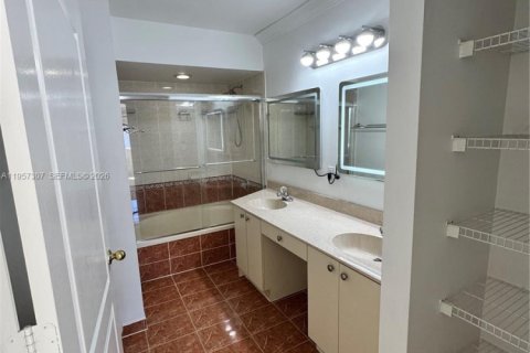 Condominio en venta en Miami, Florida, 3 dormitorios, 148.64 m2 № 2011265 - foto 29
