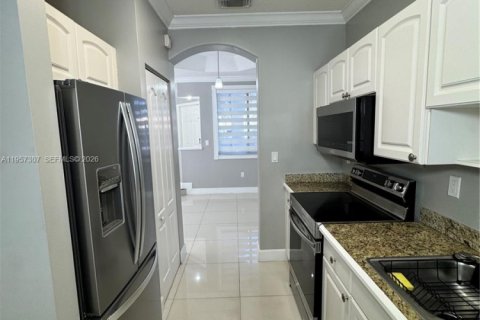 Condominio en venta en Miami, Florida, 3 dormitorios, 148.64 m2 № 2011265 - foto 11