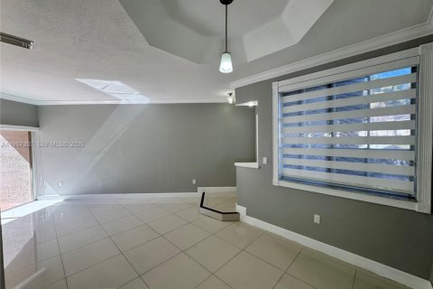 Condominio en venta en Miami, Florida, 3 dormitorios, 148.64 m2 № 2011265 - foto 4