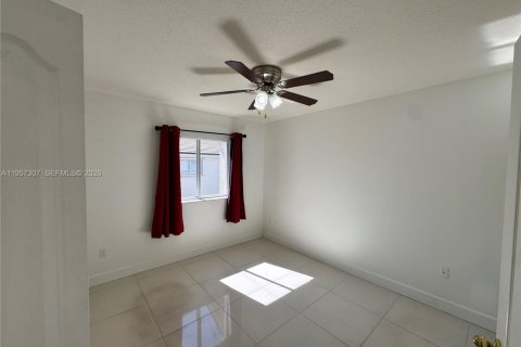 Condominio en venta en Miami, Florida, 3 dormitorios, 148.64 m2 № 2011265 - foto 30
