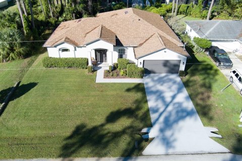 Villa ou maison à vendre à Palm Coast, Floride: 4 chambres, 219.34 m2 № 2416542 - photo 2