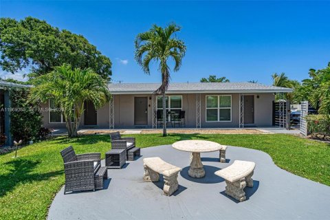 Propiedad comercial en venta en Wilton Manors, Florida, 701.51 m2 № 2032007 - foto 20