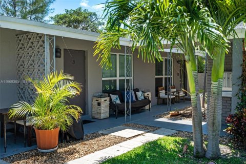 Propiedad comercial en venta en Wilton Manors, Florida, 701.51 m2 № 2032007 - foto 8