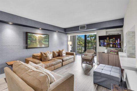Condo in Key Biscayne, Florida, 1 bedroom  № 1888821 - photo 4