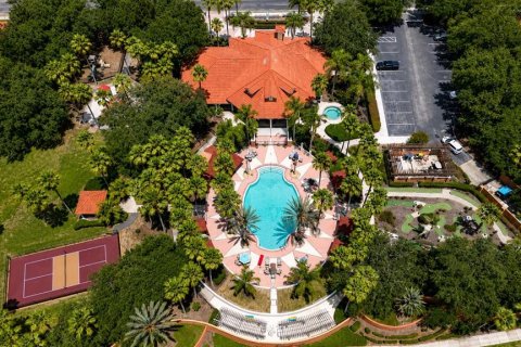 House in Davenport, Florida 5 bedrooms, 195.65 sq.m. № 2207241 - photo 3