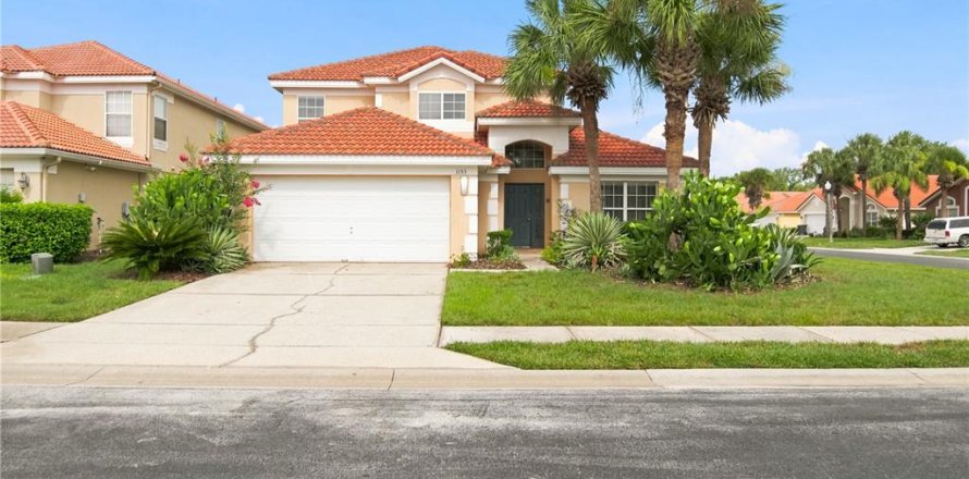 House in Davenport, Florida 5 bedrooms, 195.65 sq.m. № 2207241