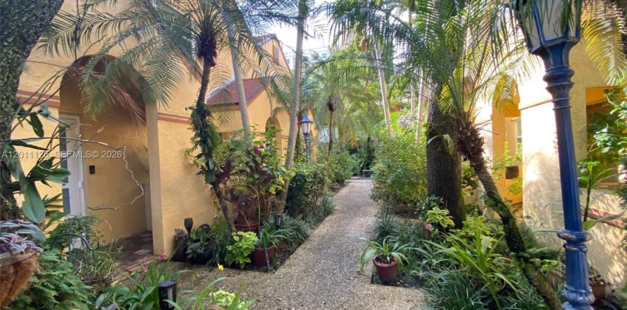 Townhouse in Fort Lauderdale, Florida 2 bedrooms, 100.33 sq.m. № 2075256