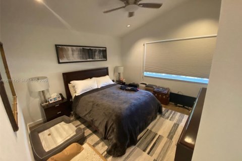 Townhouse in Fort Lauderdale, Florida 2 bedrooms, 100.33 sq.m. № 2075256 - photo 9