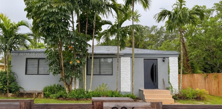 Casa en Miami, Florida 1 dormitorio, 46.45 m2 № 1987790