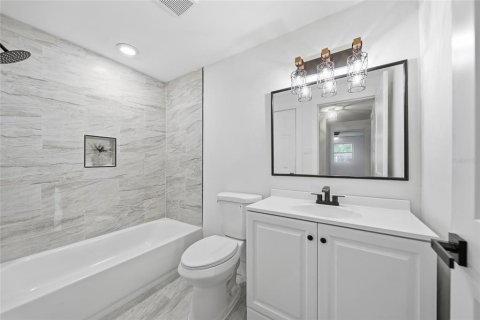Villa ou maison à vendre à Lakeland, Floride: 4 chambres, 171.68 m2 № 2408212 - photo 12