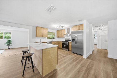 Villa ou maison à vendre à Lakeland, Floride: 4 chambres, 171.68 m2 № 2408212 - photo 4