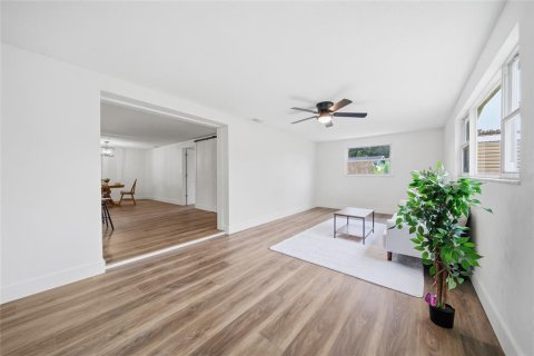 Villa ou maison à vendre à Lakeland, Floride: 4 chambres, 171.68 m2 № 2408212 - photo 9