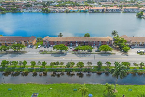 Купить кондоминиум в Хайалиа, Флорида 2 спальни, 69.68м2, № 1979740 - фото 16