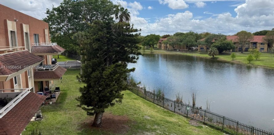 Apartamento en Hialeah, Florida 1 dormitorio, 61.32 m2 № 2058511