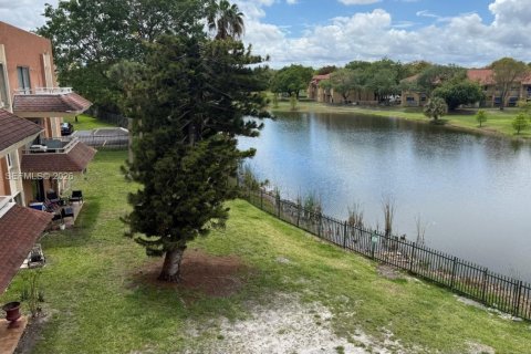 Apartamento en alquiler en Hialeah, Florida, 1 dormitorio, 61.32 m2 № 2058511 - foto 23