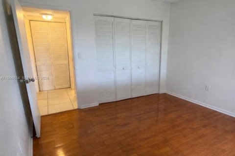Apartamento en alquiler en Hialeah, Florida, 1 dormitorio, 61.32 m2 № 2058511 - foto 14