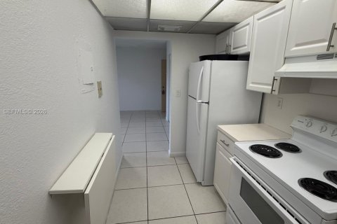 Apartamento en alquiler en Hialeah, Florida, 1 dormitorio, 61.32 m2 № 2058511 - foto 5