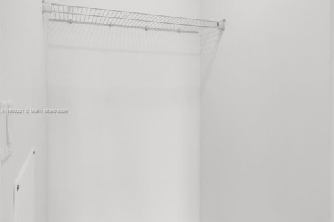 Apartamento en alquiler en Miami Springs, Florida, 2 dormitorios, 86.49 m2 № 2060010 - foto 9