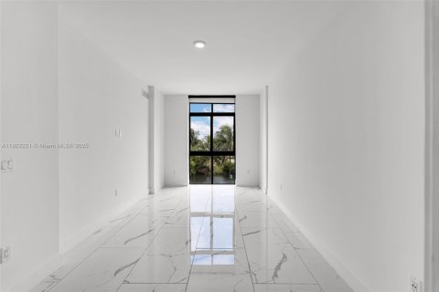 Apartamento en alquiler en Miami Springs, Florida, 2 dormitorios, 86.49 m2 № 2060010 - foto 7
