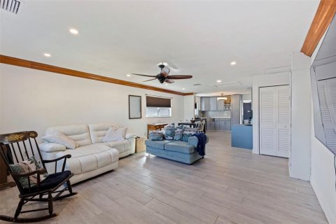 Villa ou maison à vendre à Gulfport, Floride: 3 chambres, 111.3 m2 № 2143295 - photo 7