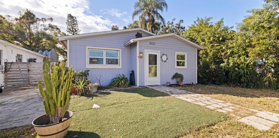 Villa ou maison à Gulfport, Floride 3 chambres, 111.3 m2 № 2143295