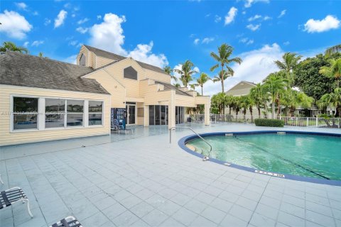 Condo in Oakland Park, Florida, 2 bedrooms  № 1708209 - photo 3