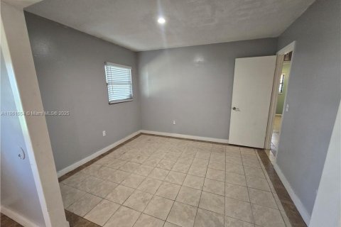 Casa en venta en Sebring, Florida, 3 dormitorios № 1892418 - foto 12