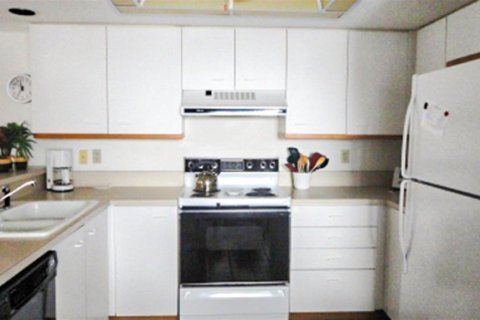 Condo in Sarasota, Florida, 2 bedrooms № 842627 - photo 7