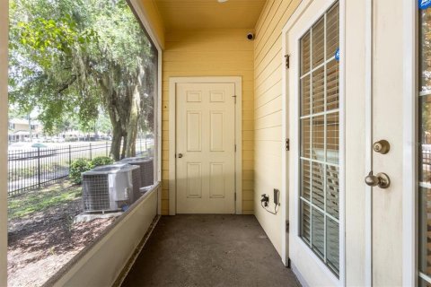 Condo in Gainesville, Florida, 2 bedrooms  № 1843273 - photo 19