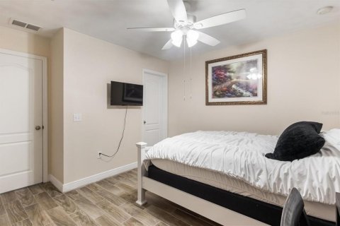 Condo in Gainesville, Florida, 2 bedrooms  № 1843273 - photo 12